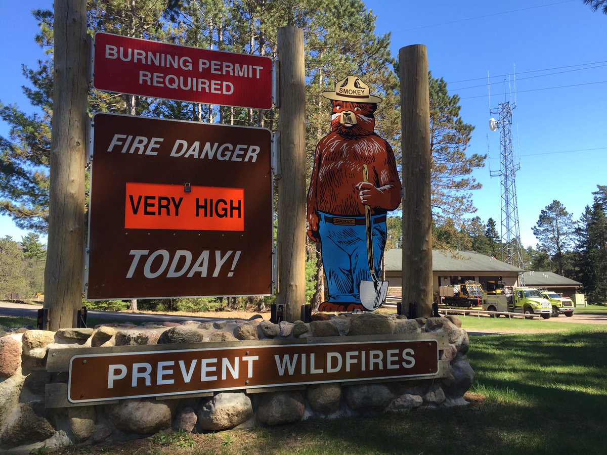 HIGH to VERY HIGH fire risk today. Burn permits suspended in 25 counties. Fire crews ready to roll! bit.ly/1IFNRFz  #accountablegov
