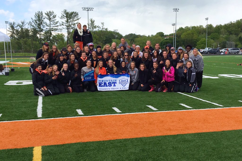erica_jack's tweet photo. yesterday was surreal. couldn't be more blessed to be a part of a team that are MEC champions 4 years in a row!!!!! ONE LOVE🐾🐾🏃🏽‍♀️❤️ https://t.co/69OmQ3vKjW