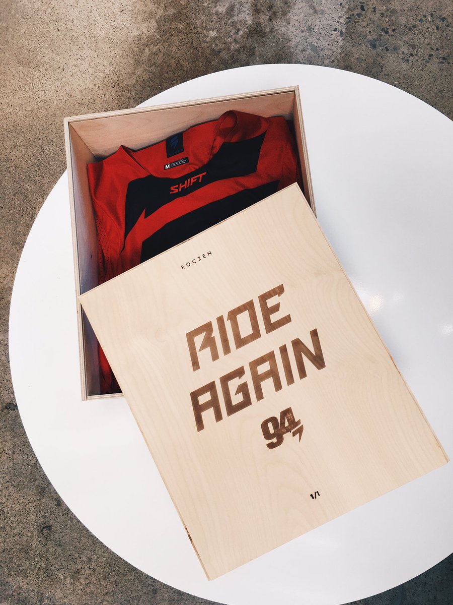 KenRoczen94's tweet photo. Pumped on the @ShiftRacing box I just got, get your new gear tomorrow #3LUELabel #rideabove #shiftmx https://t.co/Sj99iY8IwP