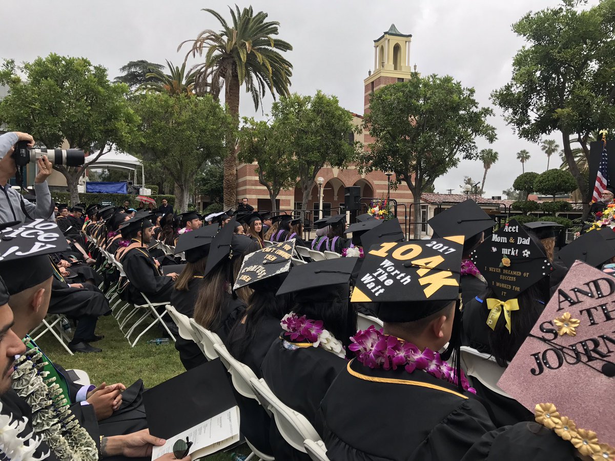 النادي السعودي بجامعة وودبيري يهنئ الخريجين والخريجات لهذا الفصل و ألف مبروك للجميع ونتمنى لكم دوام التوفيق والنجاح.🎓🎓