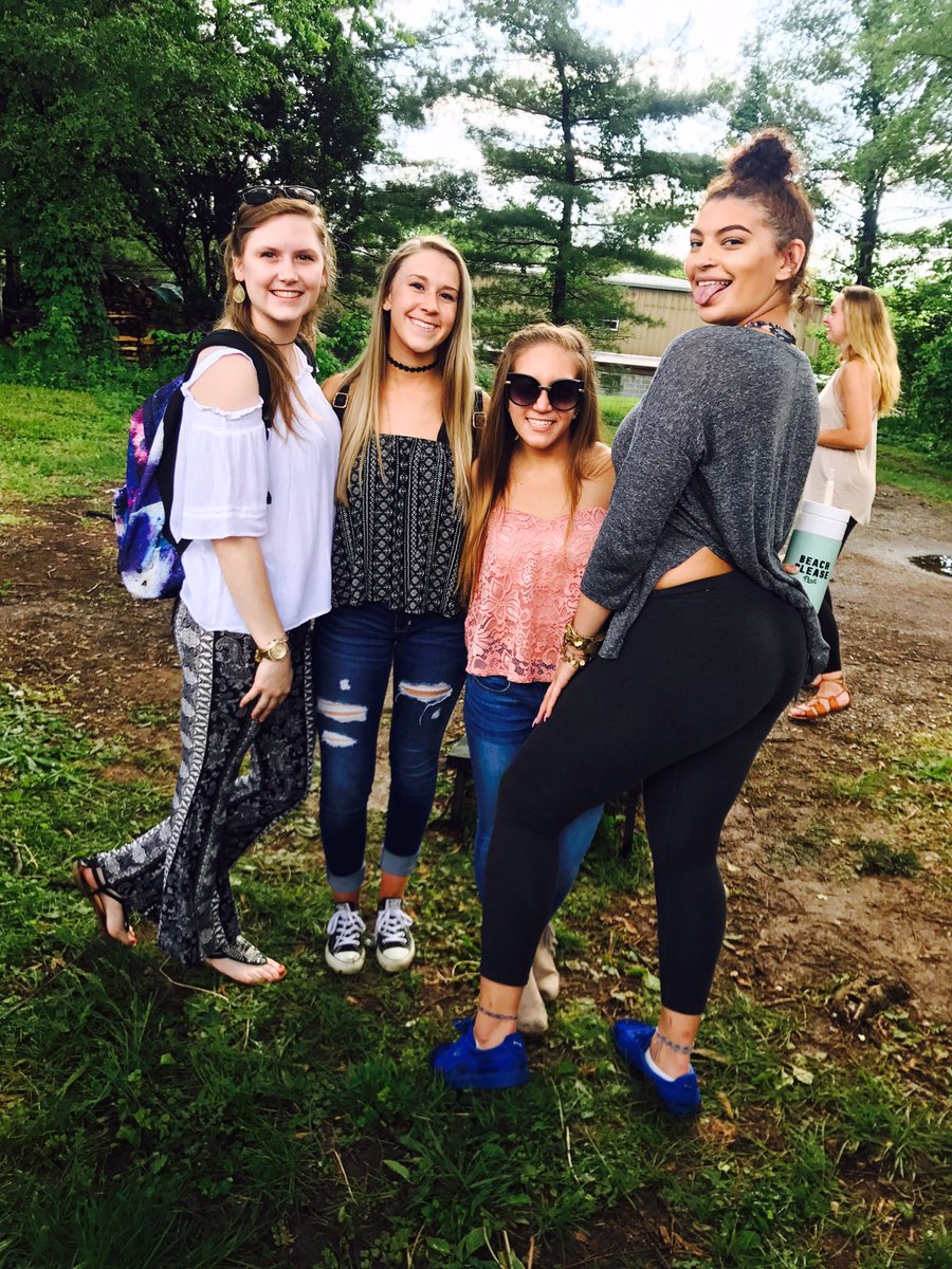 Sarasmiles4you's tweet photo. #AB2K17 ππΈπΊ https://t.co/qYxJ59N9pa