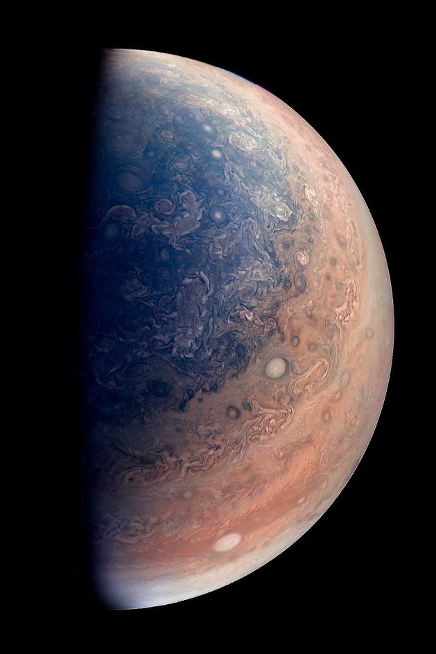 GetHolomatrix's tweet photo. Feast your eyes - NASA Image Reveals The Savage Beauty Of Jupiter’s South Pole https://t.co/b3LSKWyvn3