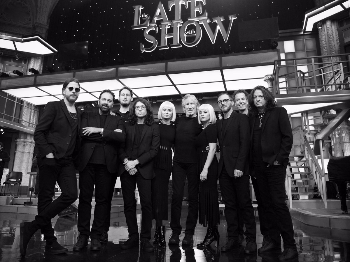 Roger Waters Tonight On Colbertlateshow Performing Deja Vu From The New Album Is This The Life We Really Want T Co Kjs2q9kgjm T Co Vdtcewkgym