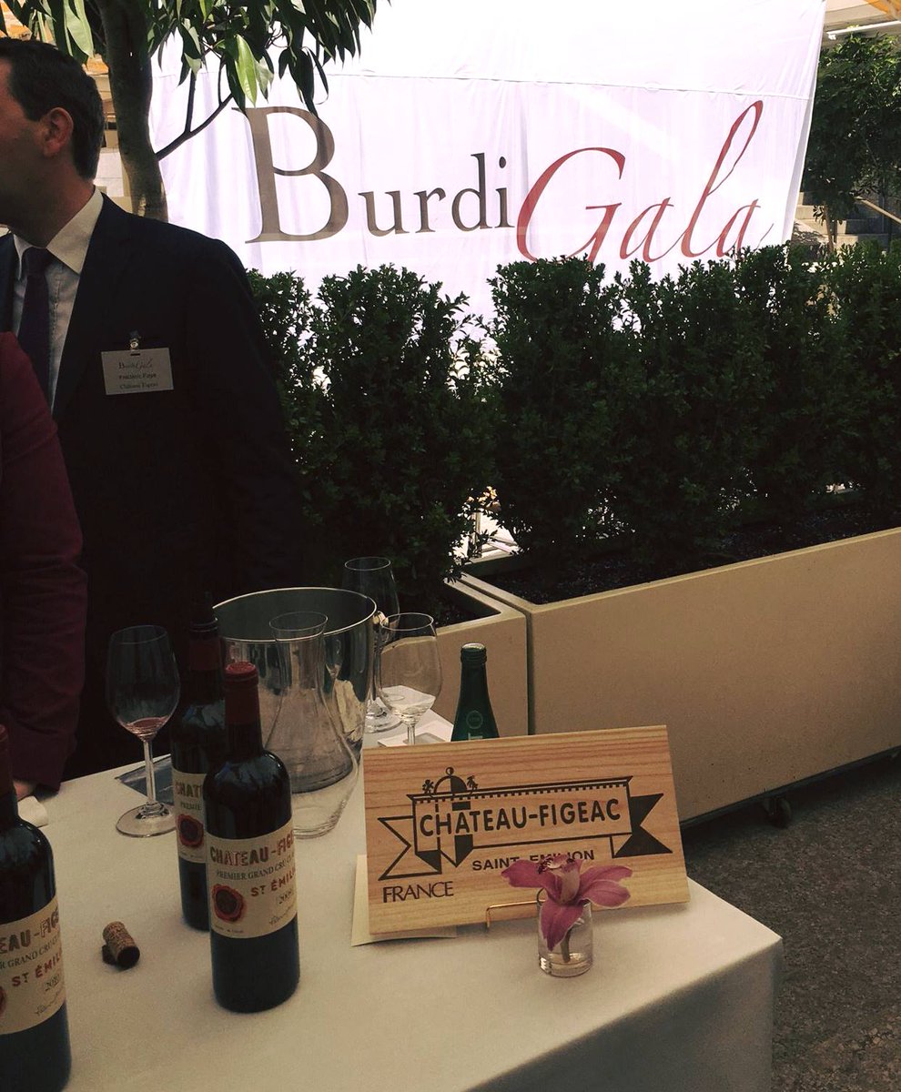 borolivini's tweet photo. #Boroli on the road: we spent some days in New York where we tasted #bordeaux during the @BurdigalaNYC! What an amazing #wineexperience! https://t.co/GU9yCWiaHr