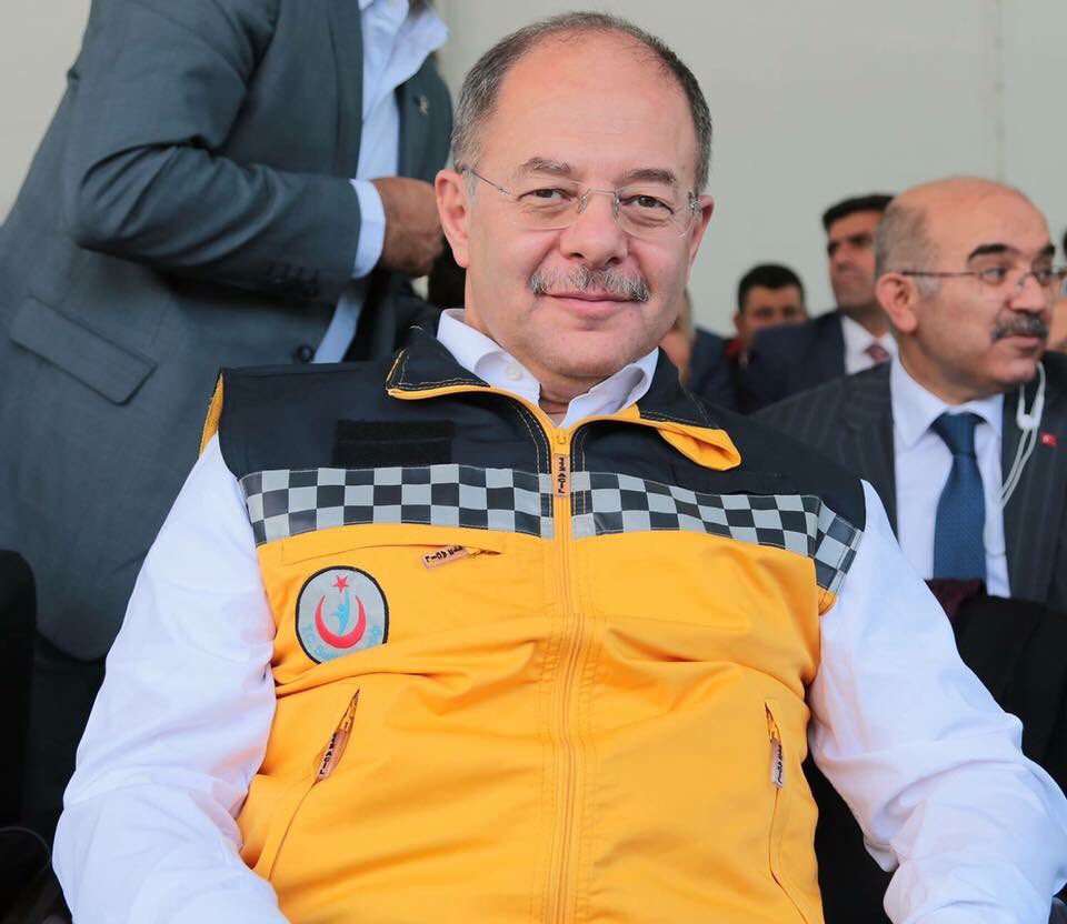 <a href="/DrRecepAkdag/">Recep Akdağ</a> <a href="/RT_Erdogan/">rt_erdogan</a> sağlıkçılar aylardır bekliyor! 
RecepAkdağ KılavuzuYayınla