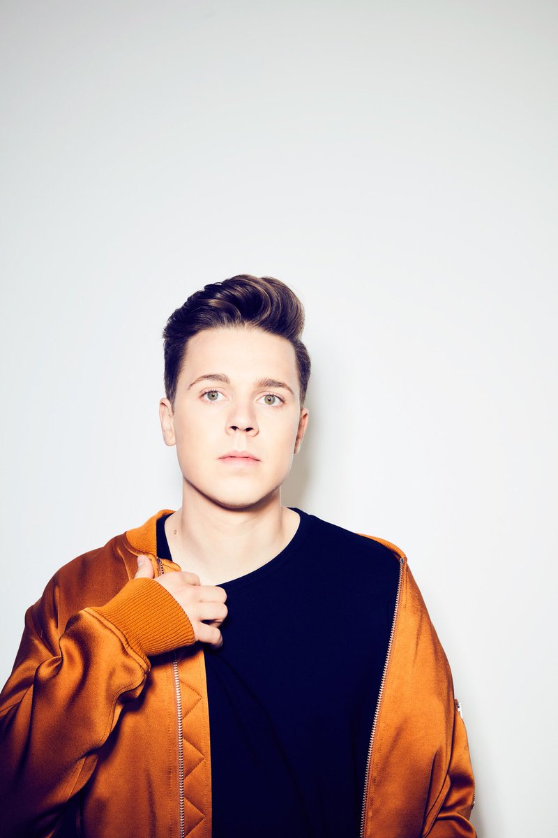 Felix jaehn walk with me edit. Felix jaehn. felix jaehn фото. алекс айоно певец.