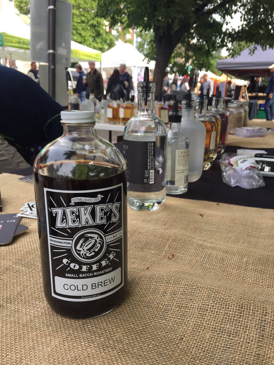 Flicker_Fade's tweet photo. Monday mood booster: @ZekesCoffeeDC #coldbrew with a @OneEightD #whiskey twist - snagged yesterday at @FRESHFARMDupont! https://t.co/TsGUbTxKlD