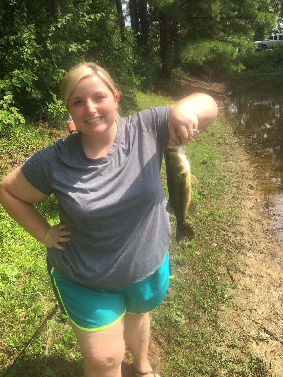 CBfishingvideos's tweet image. Winner winner she is cookin dinner #mywife #shegotone