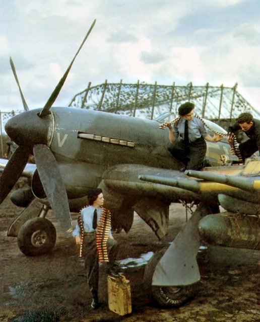 ron_eisele's tweet photo. Hawker Typhoon Mk Ib. 1945. https://t.co/TPeivxoZu6