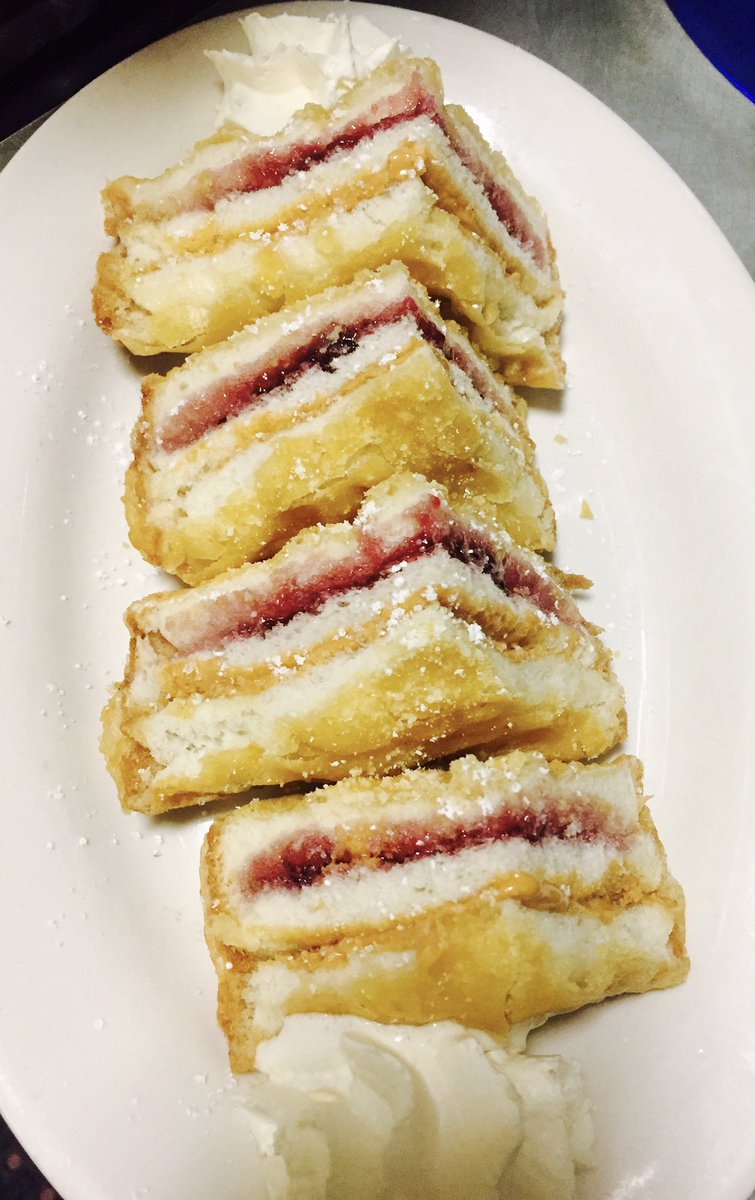 Fried PB &amp; J sandwiches for dessert? Yas please! #pbandj #nyfhgdesserts