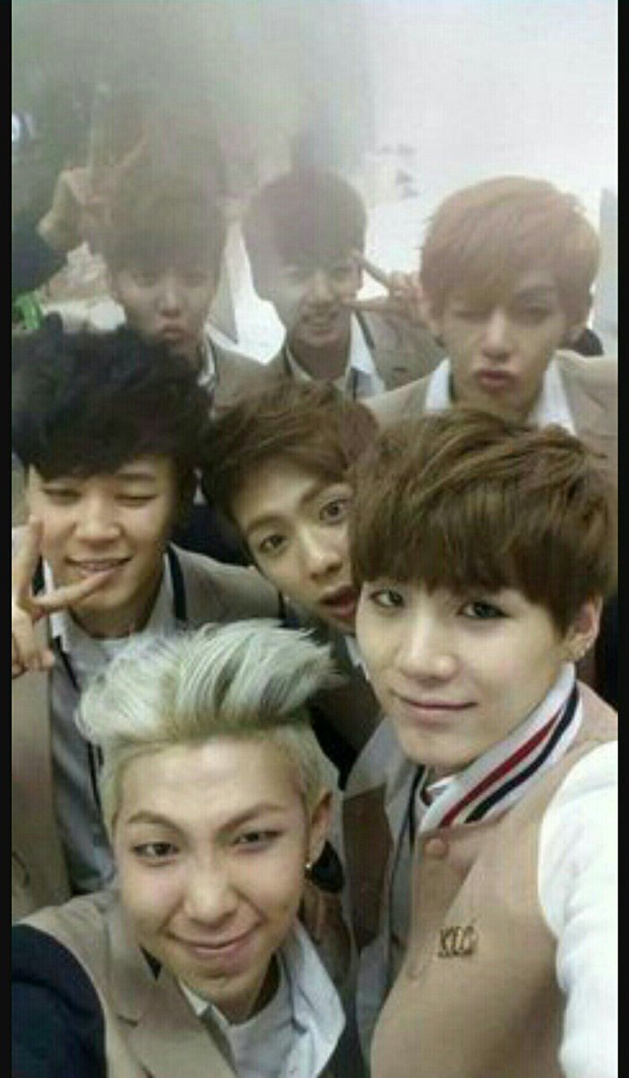 Бтс 2013. Bts в начале карьеры. Группа bts селфи. Бтс. Бтс 2016.