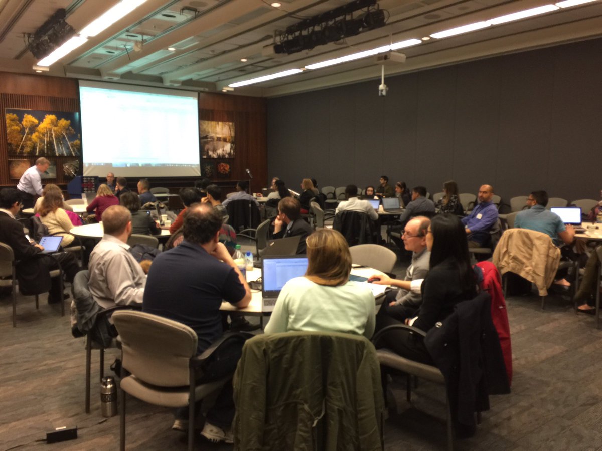 OPS_ACoP's tweet photo. Oracle workshop on Data visualization at the Business Transformation Through Analytics event #opsanalytics https://t.co/2F4j0rcKVt