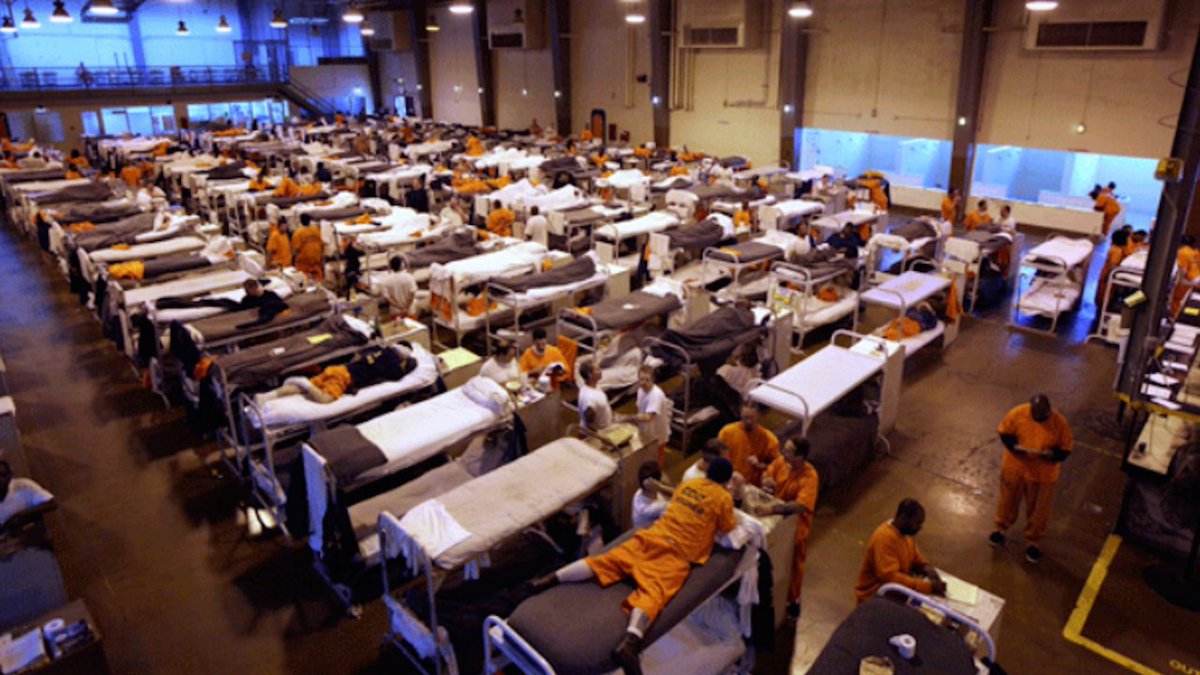 Prisonercond's tweet image. What will Trump accomplish in terms of the prison system? Check out this article attached:
theblaze.com/news/2017/02/2…