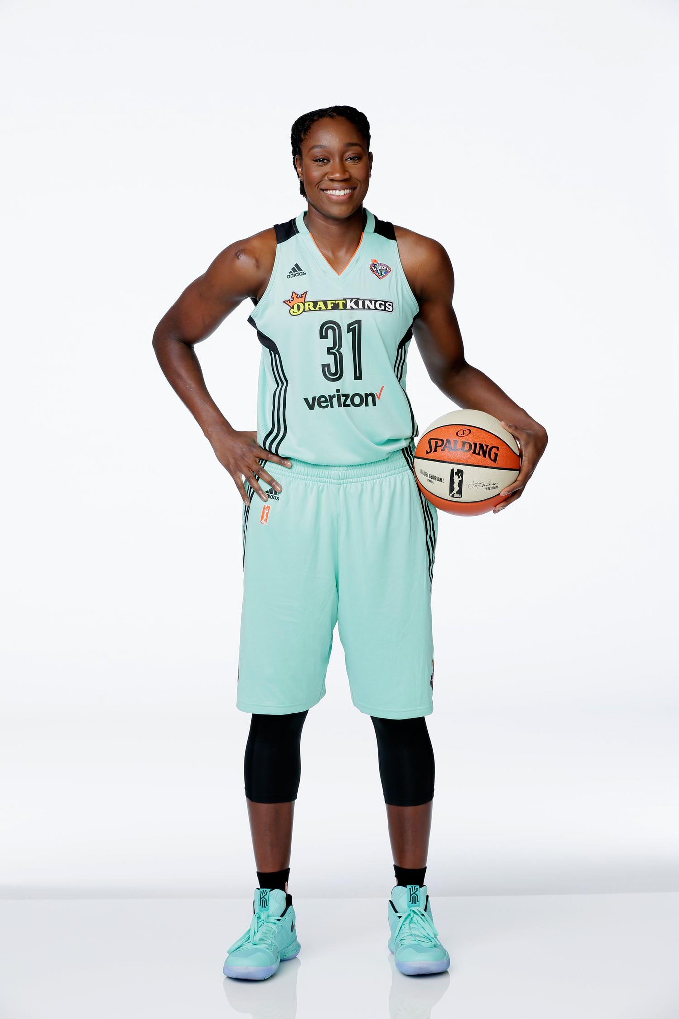 WNBA on Twitter "☑️ 2017 leading scorer ☑️ 2017 leading rebounder ☑️