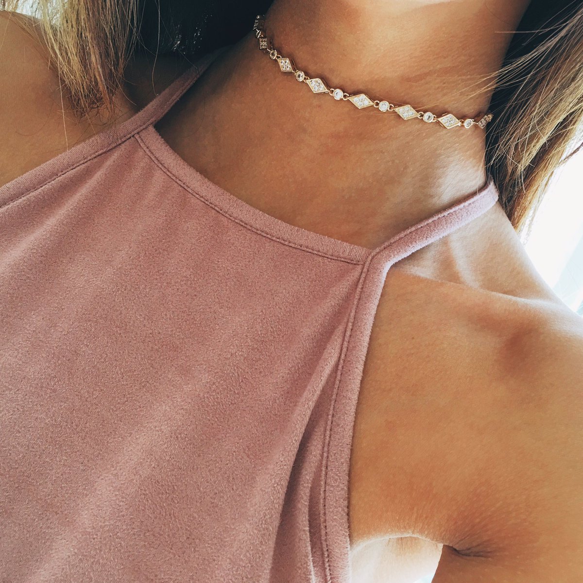 nelsonfodedora's tweet photo. Arabella Choker ✨ only a few left 💖

 https://t.co/dSs3hLGGut ✨ by #Boysndgals via @c0nvey https://t.co/OBAEoELkSG