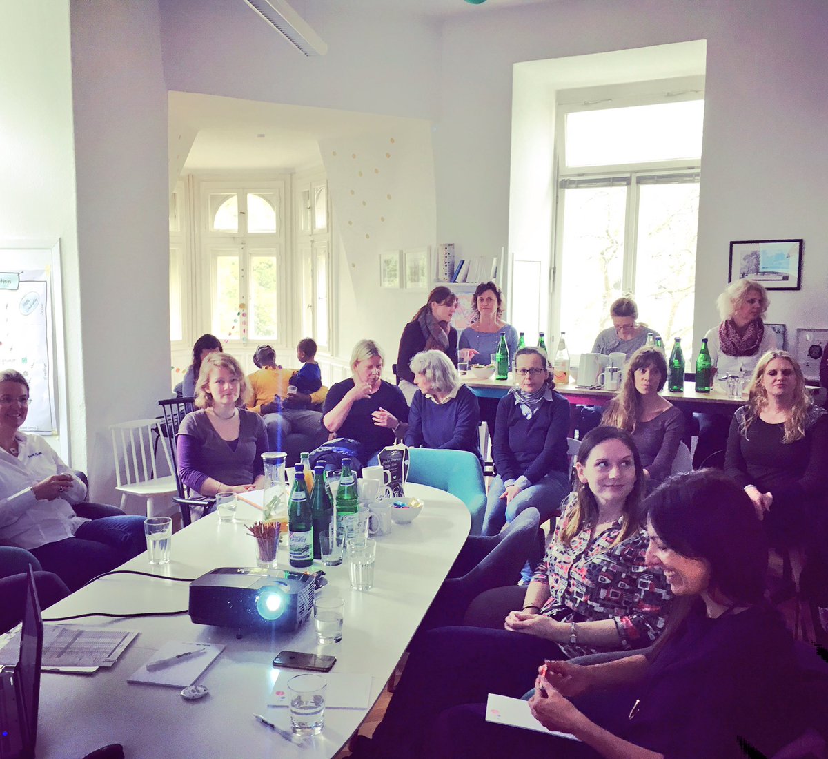 Venture_Villa's tweet photo. Die 2. Runde #Gründerinnenconsult von @hannoverimpuls fand heute wieder in den #Accelerator Räumlichkeiten statt 🦄#pitch #FemaleFounders https://t.co/KoF0fLMV4N