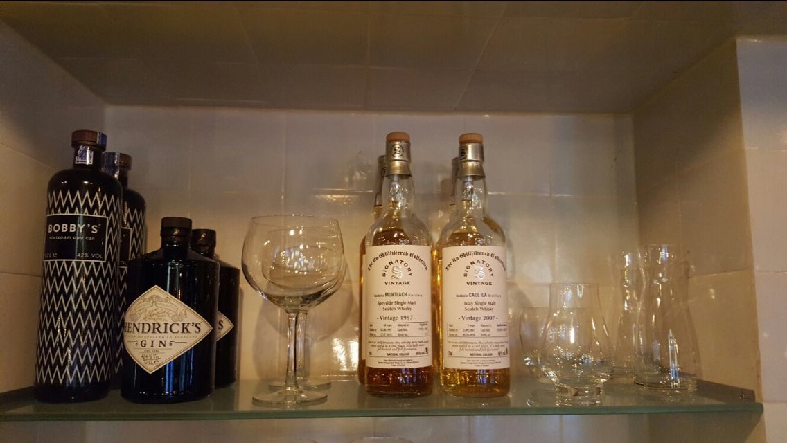 cafehetcollege's tweet photo. Naast een nieuwe kaart, nu absoluut de beste whisky's van Utrecht, verkrijgbaar bij 't College. Voor de #fijnproever #margaretwines https://t.co/FDWeBZeb7O