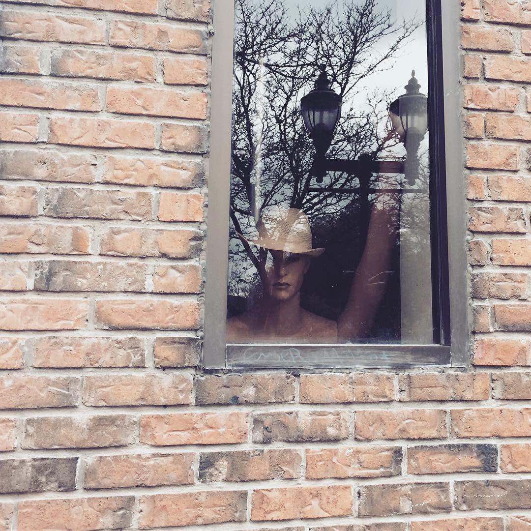 DS_JessicaR's tweet photo. OK #Oneonta residents, anyone know where this? Spotted on my morning walk and did a double-take. #weird #mannequin #hello https://t.co/74doP9z8EV