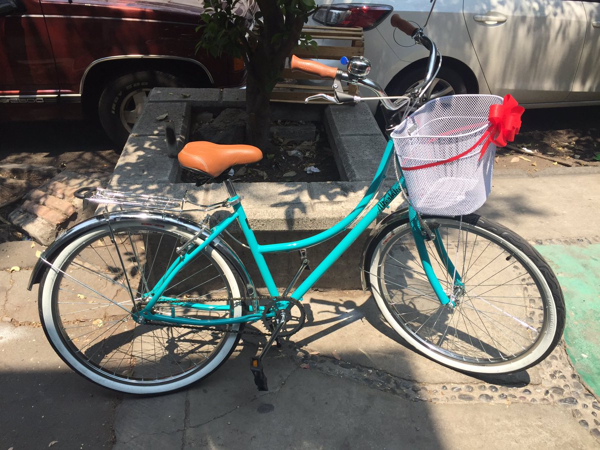AlterbikeMx's tweet photo. Festeja a #mamá y regálale una #bici #vintage #Alterbike con un 10% desc en cualquier forma de pago. Válido hasta el 13/05 #bicifeliz #CDMX https://t.co/IsT6KbdCC5