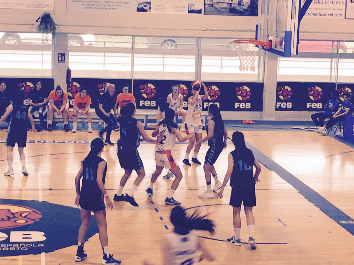 CBArosLeon's tweet photo. Final del primer cuarto:
Celta 17-20 @CBArosLeon
#WEAREAROS
#20YearsMakingPlayers https://t.co/hY8bcfWv7T