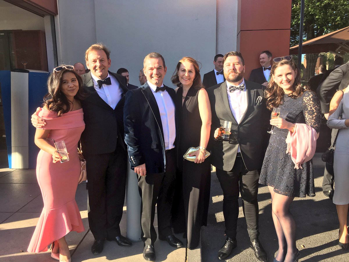 SueseyStreet's tweet photo. Suesey Street team just arrived here at the @restawards #FoodOscars! Good luck to all nominated 🥂🍽🍷 https://t.co/zfakq93bF0