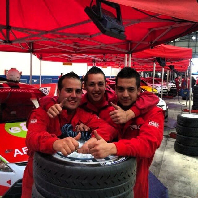 RMCMotorsport's tweet image. #Animo #Boxes #Afolfo facebook.com/88504350818338…