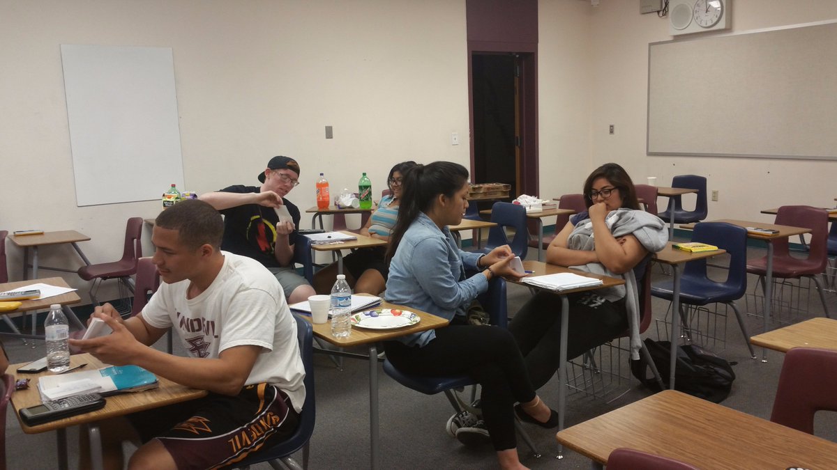 eldorado_hs's tweet photo. Eldorado HS AP Calc students studying on Sunday for the AP Calc exam tomorrow!! @WillyKSU @CCSDMagnet @hs_eldorado @EHSSundevilFB https://t.co/FJIuzd5lFm
