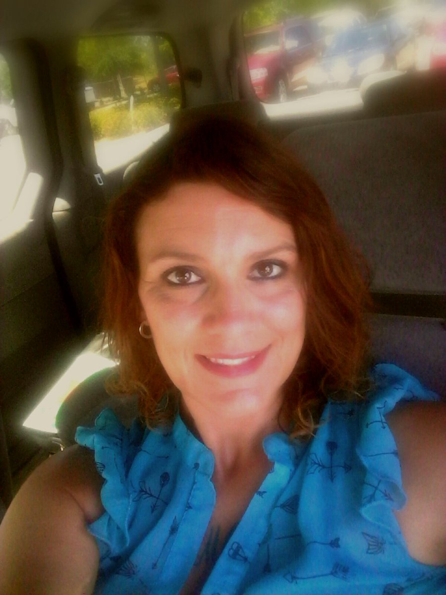 April Leigh Kralik (april_kralik) Twitter