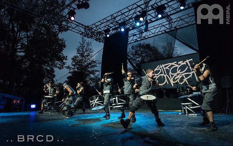 percumon's tweet photo. Exhibiciones Percumon 2017: @brincadeira_bcn “Evolution 2.0” @LosGreengos “El sueño de Álex” https://t.co/3d6KkiIEjA ¡No te lo pierdas! https://t.co/s7NXDa5IkZ