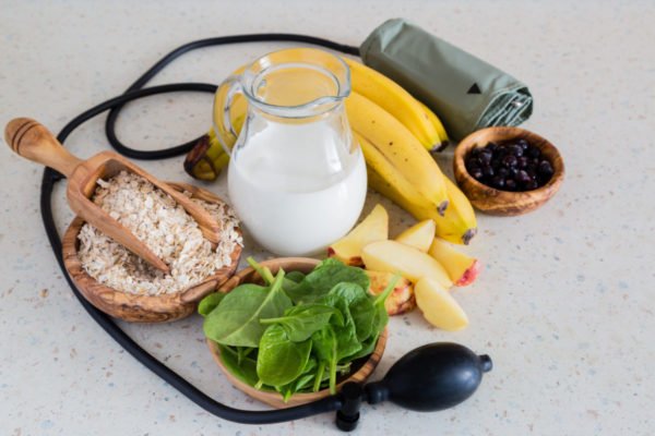 nephure's tweet photo. Learn more about the DASH diet and be sure to add #nephure to oxalate packed vegetables and grains! https://t.co/nwGfdy9lhE by @familydoctor https://t.co/W6Ko7473r3