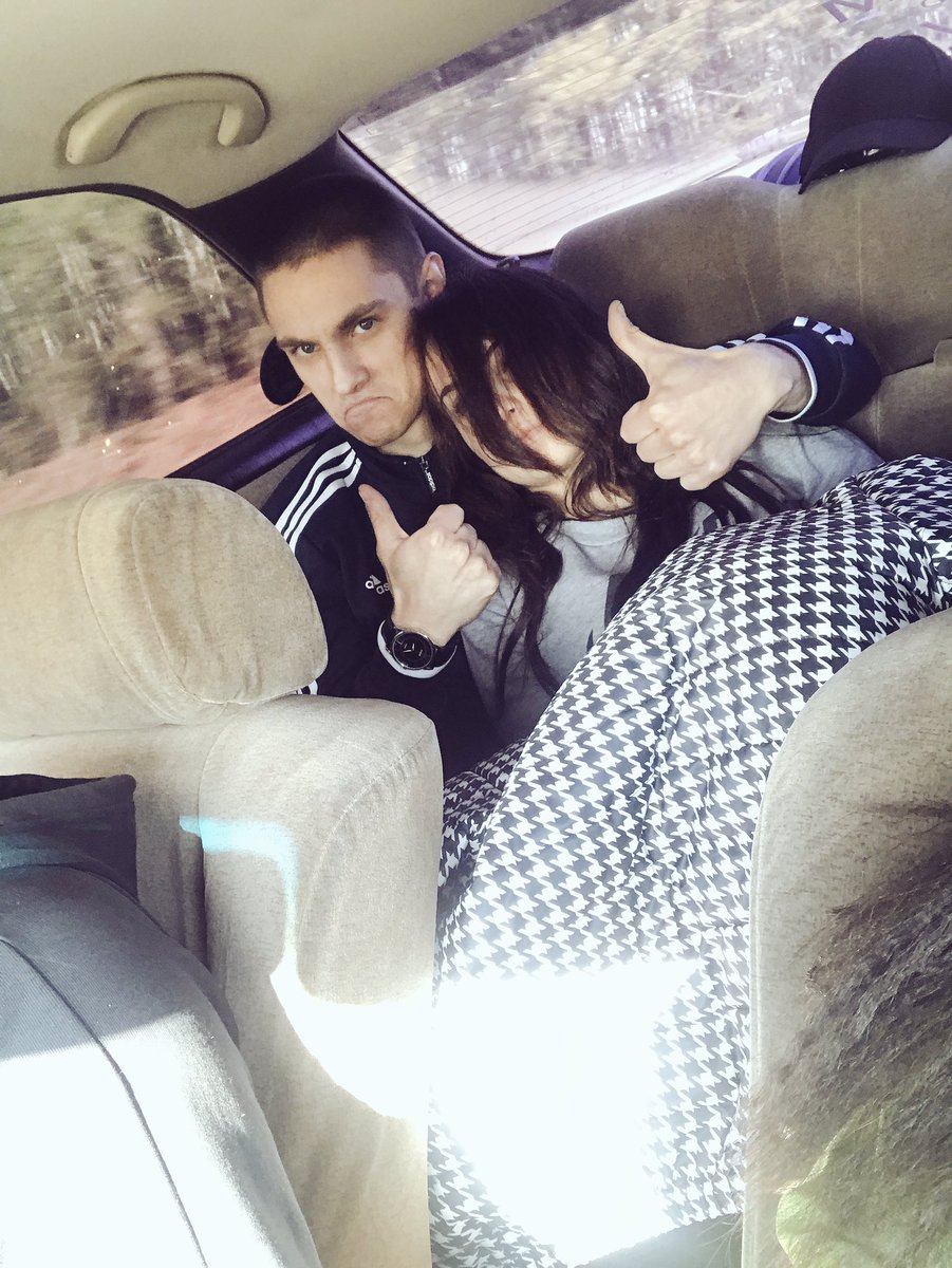 NastyushaaSt's tweet photo. Не забуду эту ночь и утро 🤘😎❤️ 
Мои зайки рядом, но это было пиздеееец 🙈🙈🙈🙈 https://t.co/vwJCECEuGF