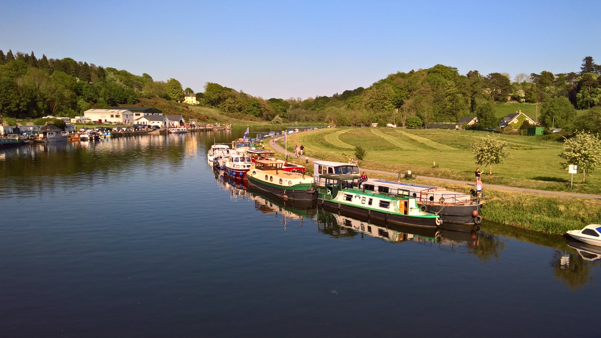 HeritageBoats's tweet photo. Barrow fleet reached Graiguenamanagh. Thanks to all the support from @waterwaysirelan staff on the ground #barrowline https://t.co/wIuIBiFDNl