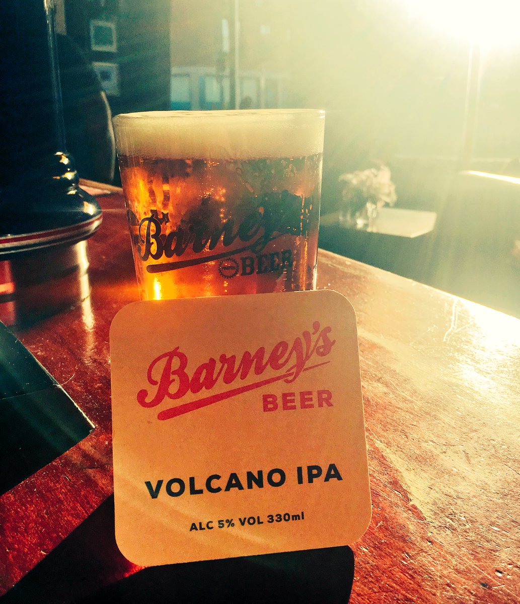 Is there a better beer to watch the sunset with? #barneys #sunshine #leith #Edinburgh #thepond