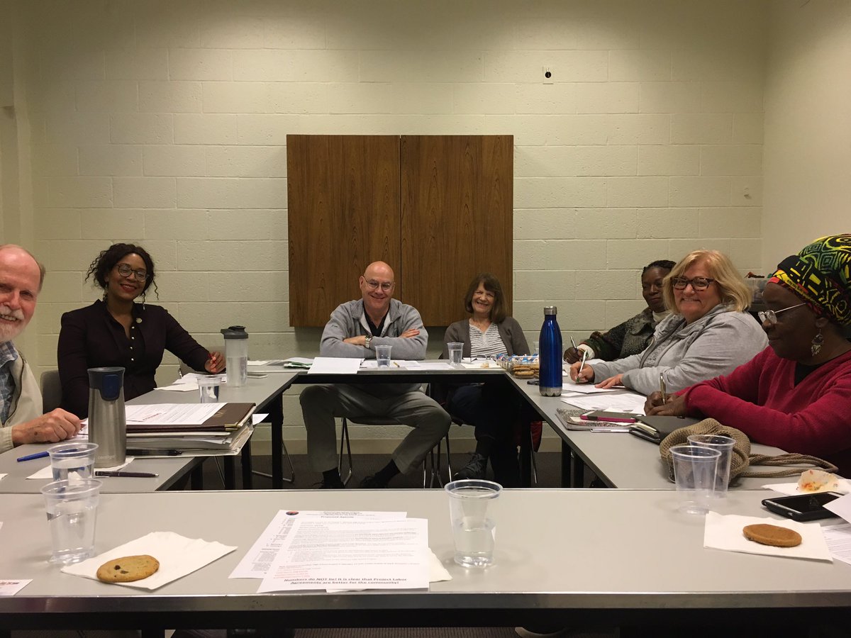 IndivisibleConn's tweet photo. We met with the great folks at Mothers United Against Violence. Building bridges!
#muavct @IndivisibleTeam #indivisible https://t.co/zOHkldgesV