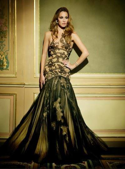 "Romance is the glamour which turns the dust of everyday life into a golden haze" - Elinor Glyn #SueWongUniverse #EmpressOfStyle