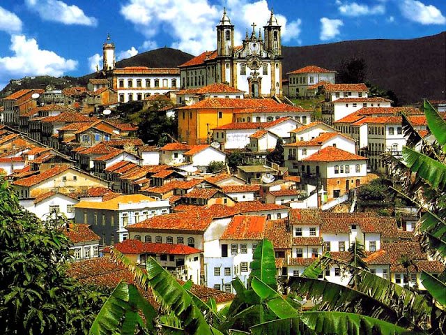 LifeTurist's tweet photo. 1⃣La Candelaria, Bogotá Colombia
2⃣Cusco, Parú
3⃣Colonia del Sacramento, Uruguay
4⃣Ouro Preto https://t.co/mWY1nYa41f