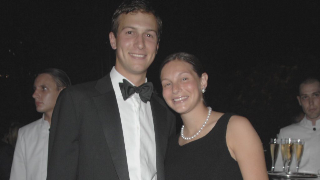 CBSEveningNews's tweet photo. Jared Kushner's sister highlights family ties in pitch to Chinese investors https://t.co/afVZf1yM9v https://t.co/yNWboCQF2c
