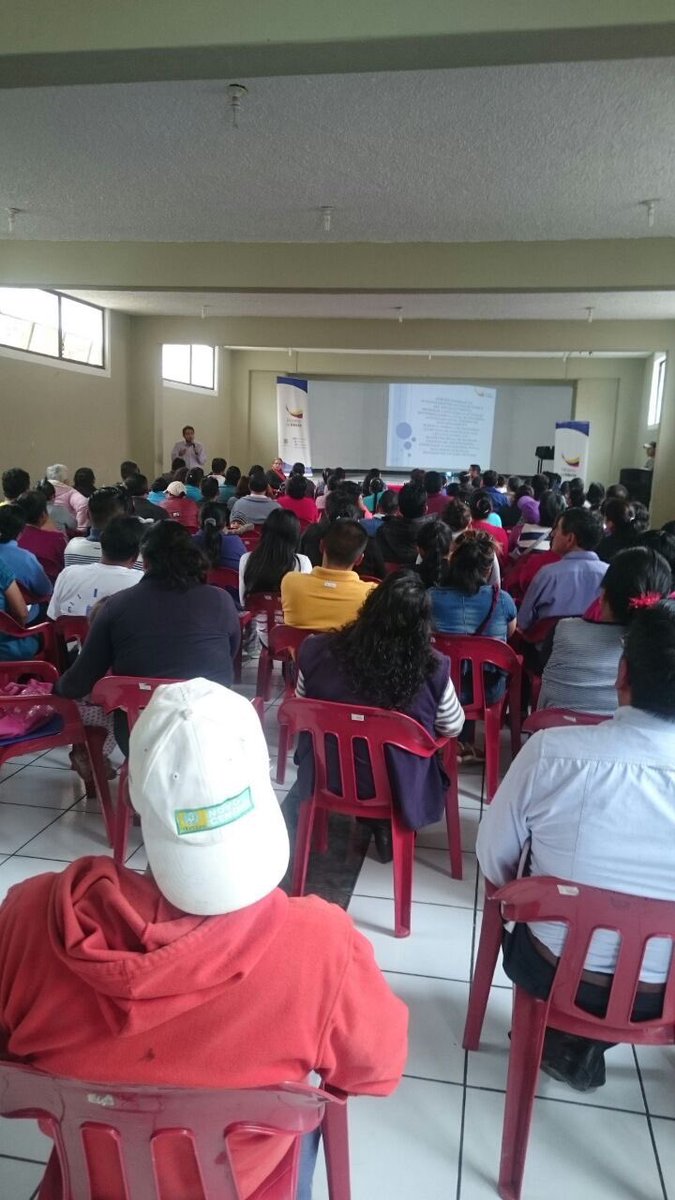 LeninSulca's tweet photo. Comerciantes informados contribuyen a la seguridad ciudadana, yaruquí y tababela  @MashiRafael @Lenin @DiegoFuentesEC https://t.co/BDm5WtqeEX