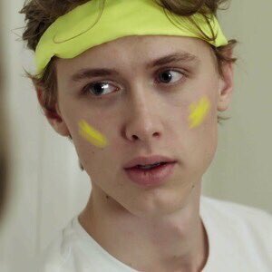 Fendacehs's tweet photo. Even with yellow stripes 
rt if you agree https://t.co/vjwFZssEOd