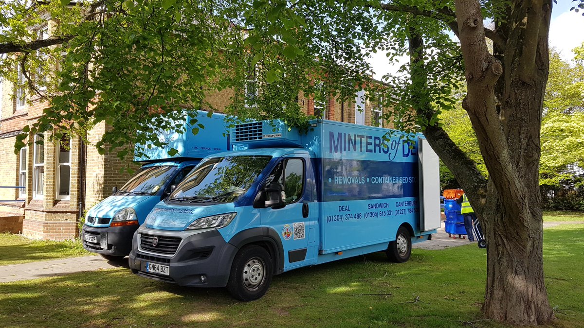 UoKpsytech's tweet photo. Aaaaaand, we're in! Staff, postdocs and postgrads move to our new research and community space in Woodlands. @KentPsychology @UniKent https://t.co/Y4ywPKngip