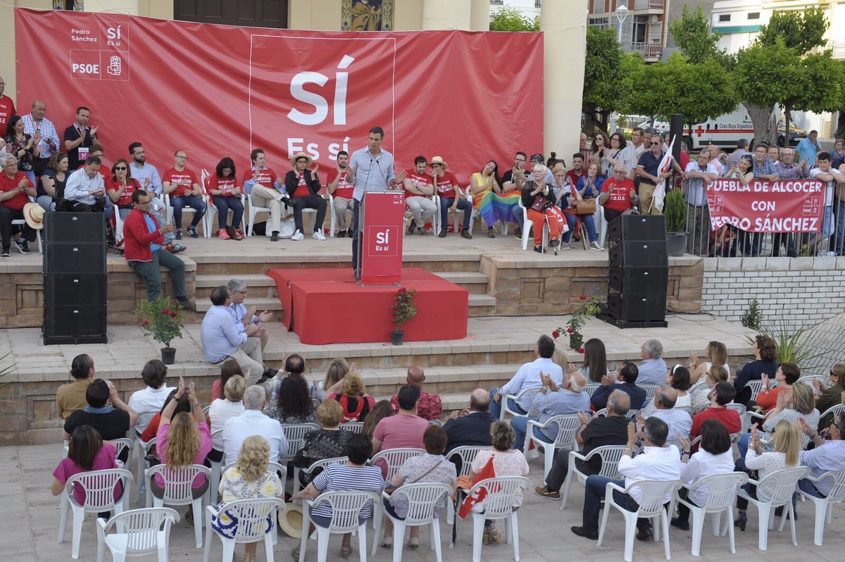 sanchezcastejon's tweet photo. No tendremos debate, sino un diálogo entre compañeros; de guante blanco y con deportividad para elegir entre dos modelos.
#DonBenito #SíesSí https://t.co/9FrZWkQOy8