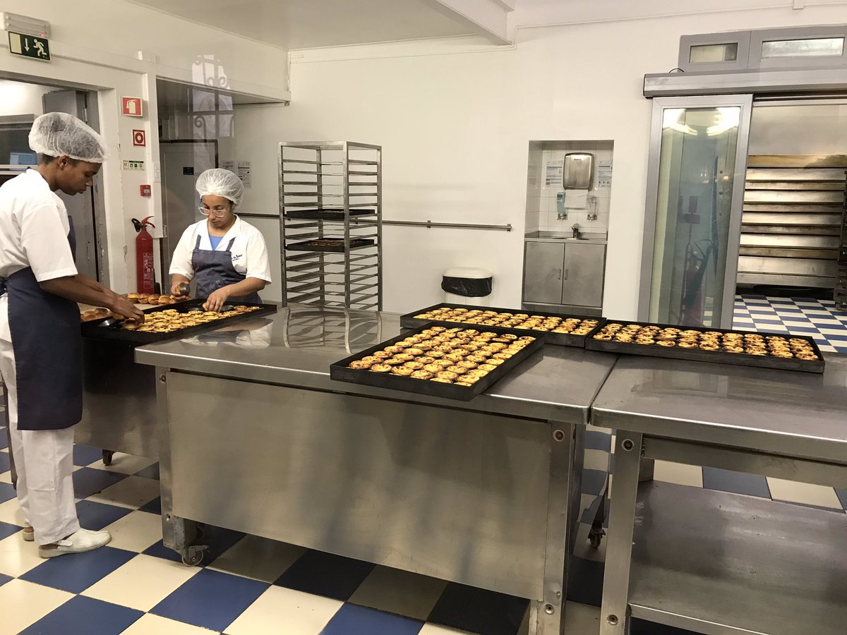 myDestinative's tweet photo. Day 2 of 6 in Lisbon Portugal: Delicious Pastais de Belem. Great view from Castelo Sao Jorge #travel #citytrip https://t.co/7zt6tnLDu1