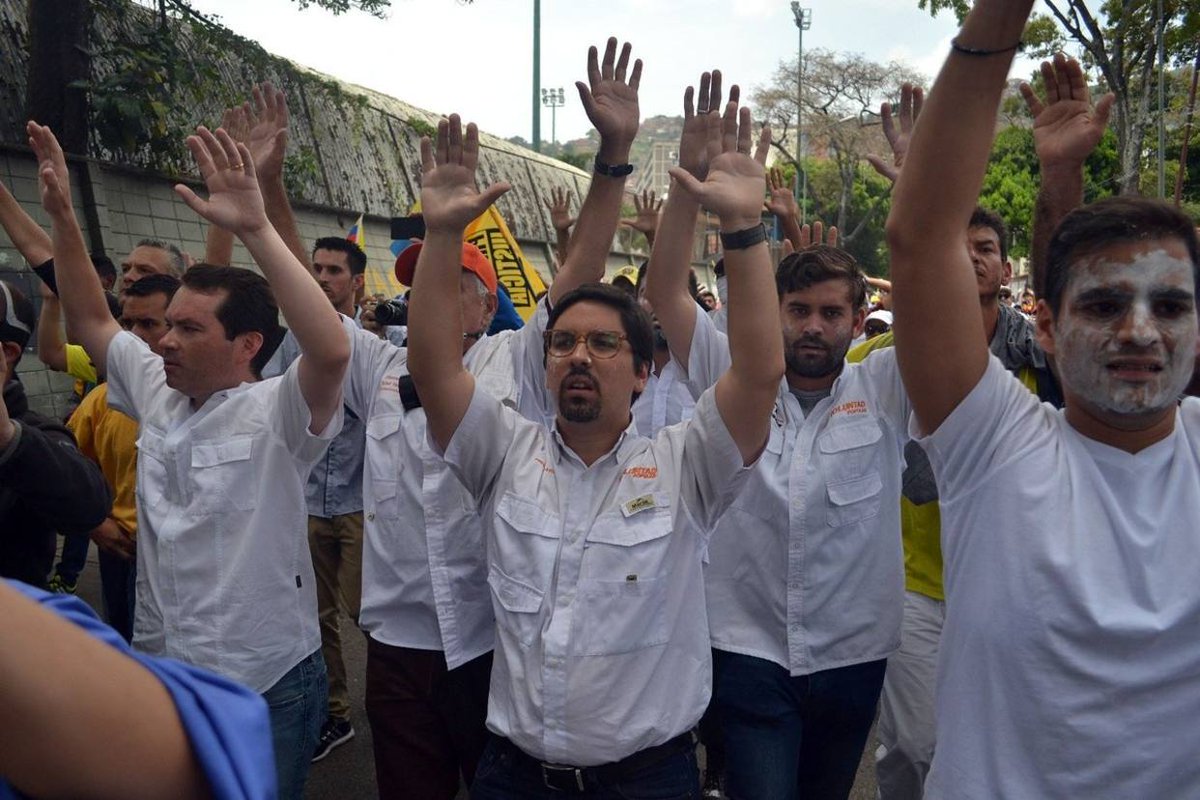 Josefructuosodi's tweet photo. Freddy Guevara reiteró que ningún partido de la MUD acudió a Miraflores https://t.co/66uUG80mjh by #ElNacionalWeb via @c0nvey https://t.co/Ryw5RCqsqp