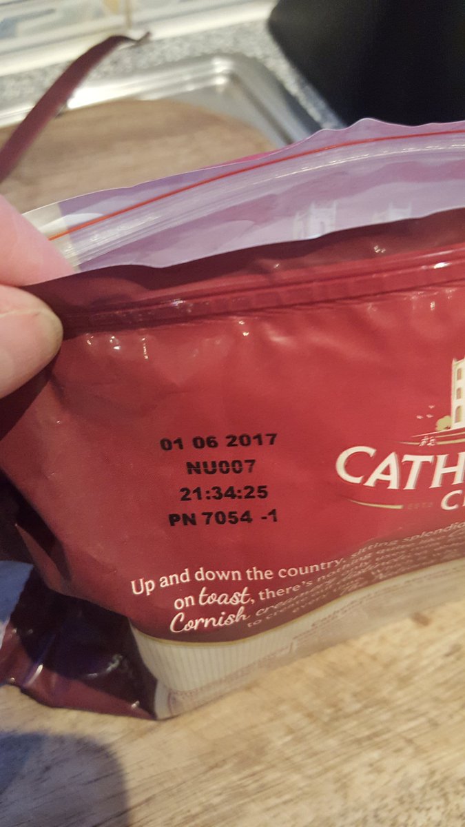 Whilst I'm always a fan of value for money, cathedral city have surpassed themselves tonight with their free Stilton offer! #wtf