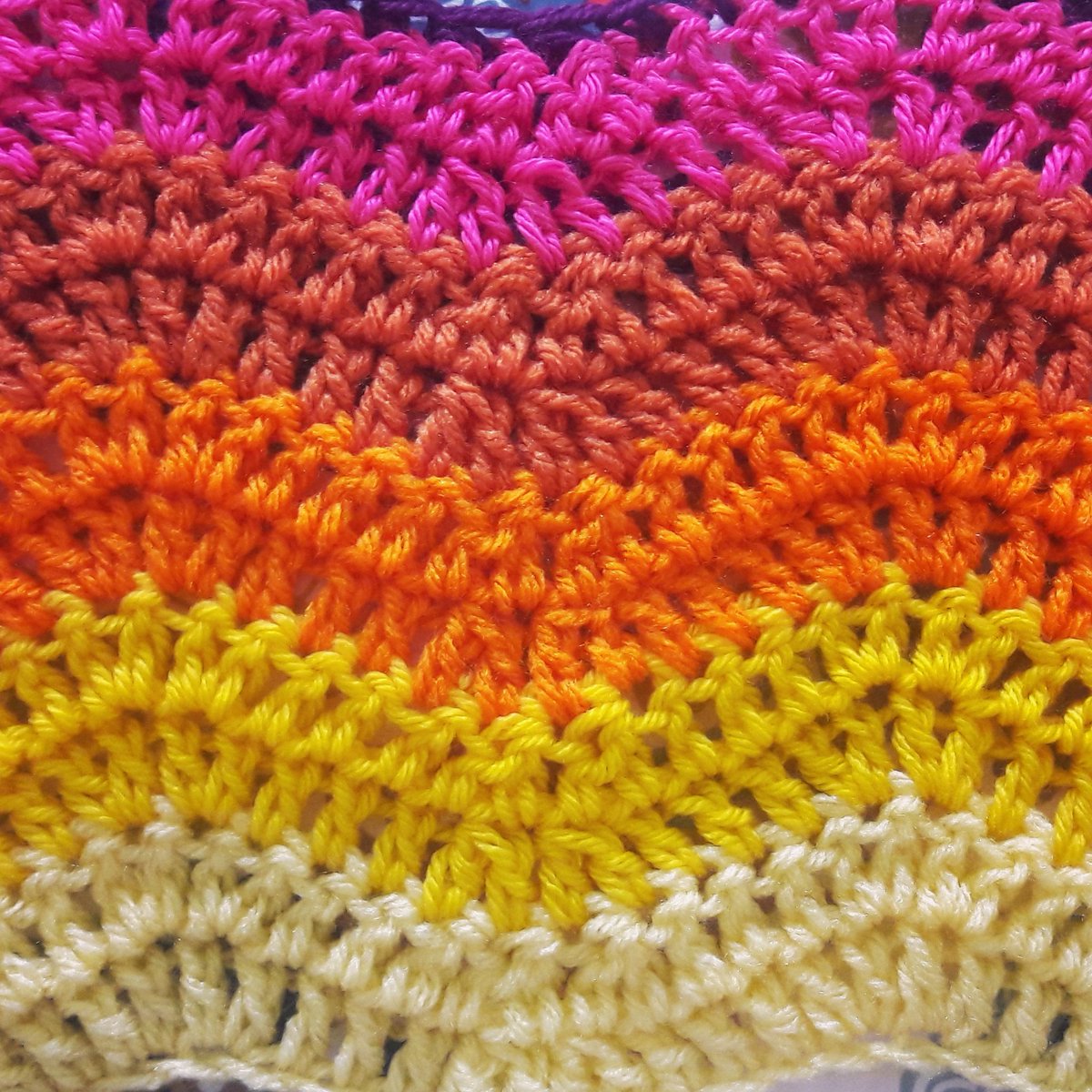 yarnbythefoot's tweet photo. #Sunset #RippleStitch #sampleswatch https://t.co/P2eK0jvXOU