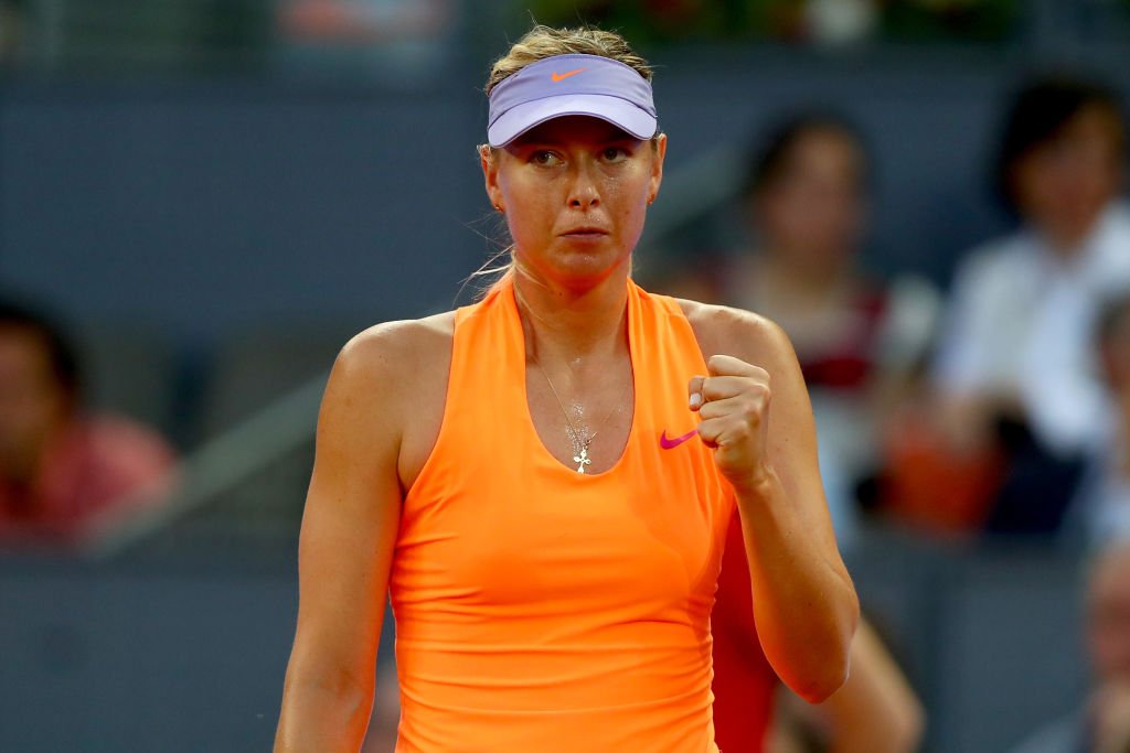 BBCSport's tweet photo. Maria Sharapova takes the second set against Eugenie Bouchard 6-2 and we're heading to a decider.

LIVE: https://t.co/lDHnqwJ2iO https://t.co/dFZaVPmlR6