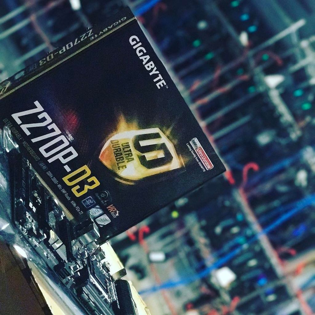 One more #GIGABYTE beauty to test out ! #LGA1151 #MINEUM #Mining #cryptocurrencymining ift.tt/2pXObiu