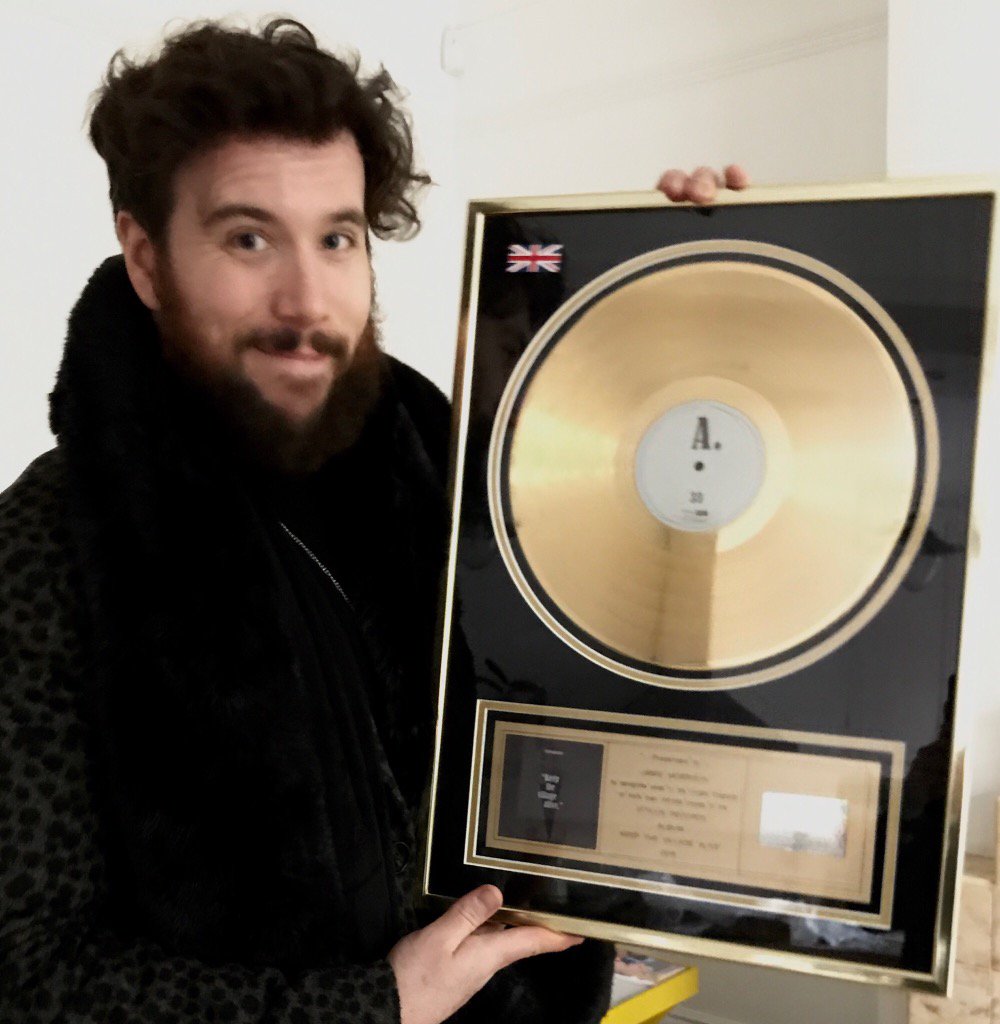 PopMorrison's tweet photo. Today we got these special things 📀📀📀Off the scale vibrations ⚡️⚡️⚡️#stereophonics #bringonthesummershows #megavibe https://t.co/dPnLengNfO