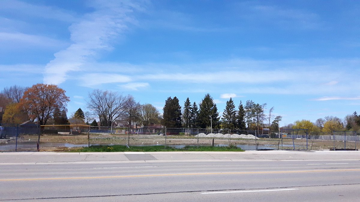👆 TRAVELOGUE: Touring #PortCredit development sites with 📷 for presentation to Mineola residents <a href="/Credit_RA/">Credit Reserve</a> annual mtg this Tues nite (2/2)