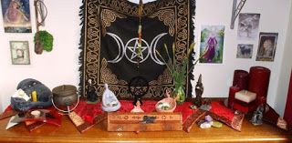 TansyFireDragon's tweet photo. Cleansing and consecrating your tools https://t.co/dRC46f8J4A #magicaltools #cleansing #consecrating https://t.co/p4ZdB6J8LW